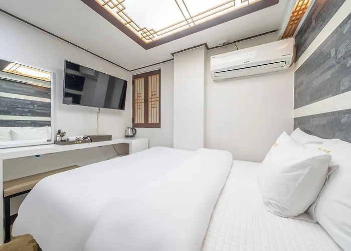 Kyoung Dong Myeongdong 3*