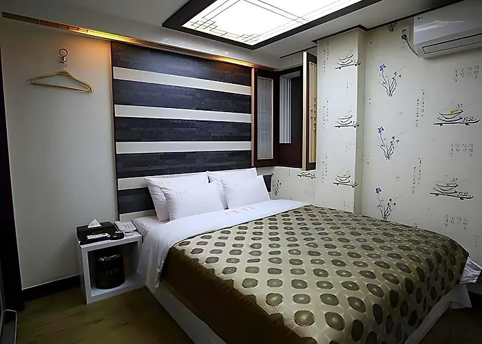 Hotel Kyoung Dong Myeongdong 3*