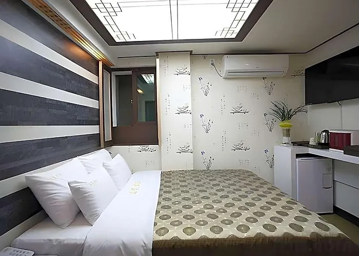 Kyoung Dong Myeongdong 3*
