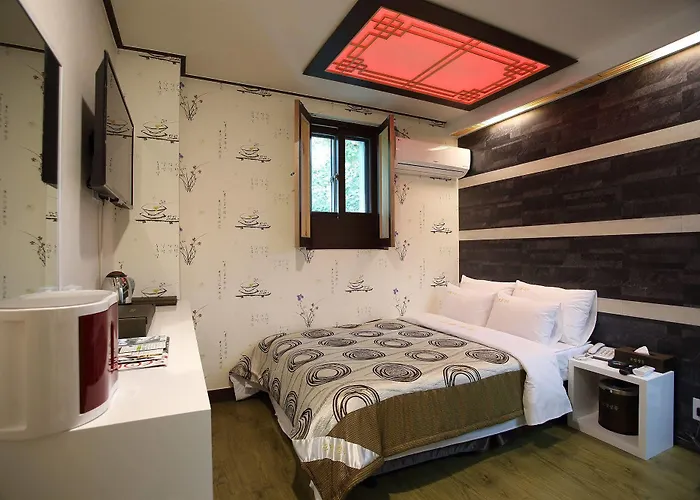 Kyoung Dong Myeongdong Hotel 3*